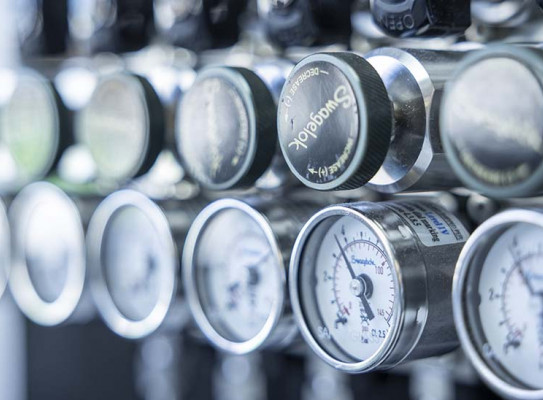 A picture of dials in the Lab
