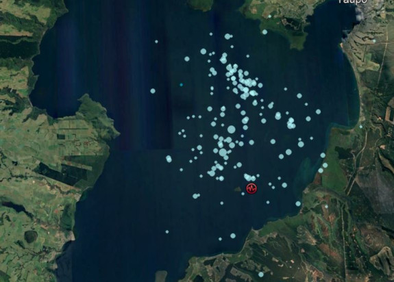 Locations of the aftershocks in Lake Taupō following the M5.6 mainshock (red icon).