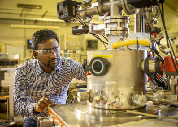 Peter Murmu - ion beam materials and analysis research. National isotope centre, Lower Hutt. GNS Science.
