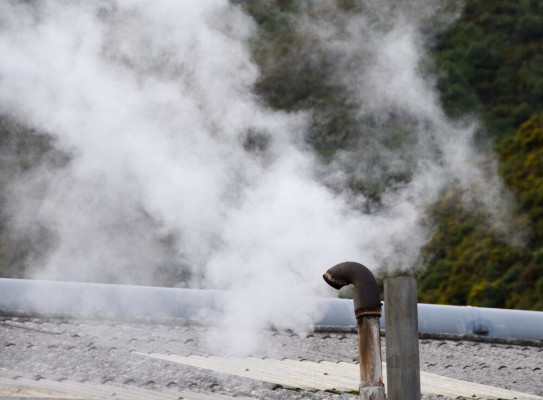 Smoke emissions from factory Seaview Wellington