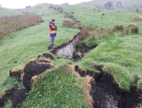 Rupture of the Kekerengu Fault following the 2016 Kaikoura Earthquake