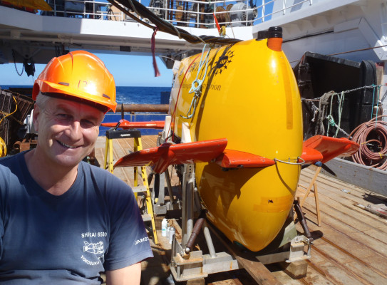 Cornel de Ronde on the Tangaroa RV