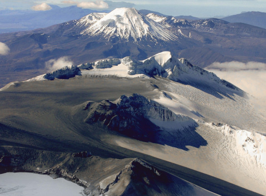 Ruapehu and Tongariro by LW