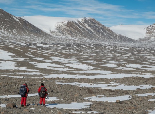 dry valleys hero