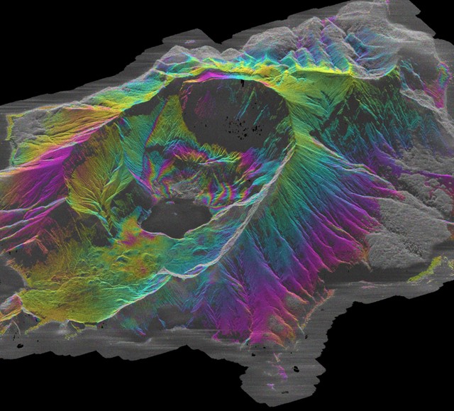 Whakaari INSAR Aug 24